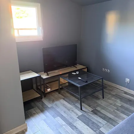 Beautiful Little With Garden 4 People Max Apartmán *